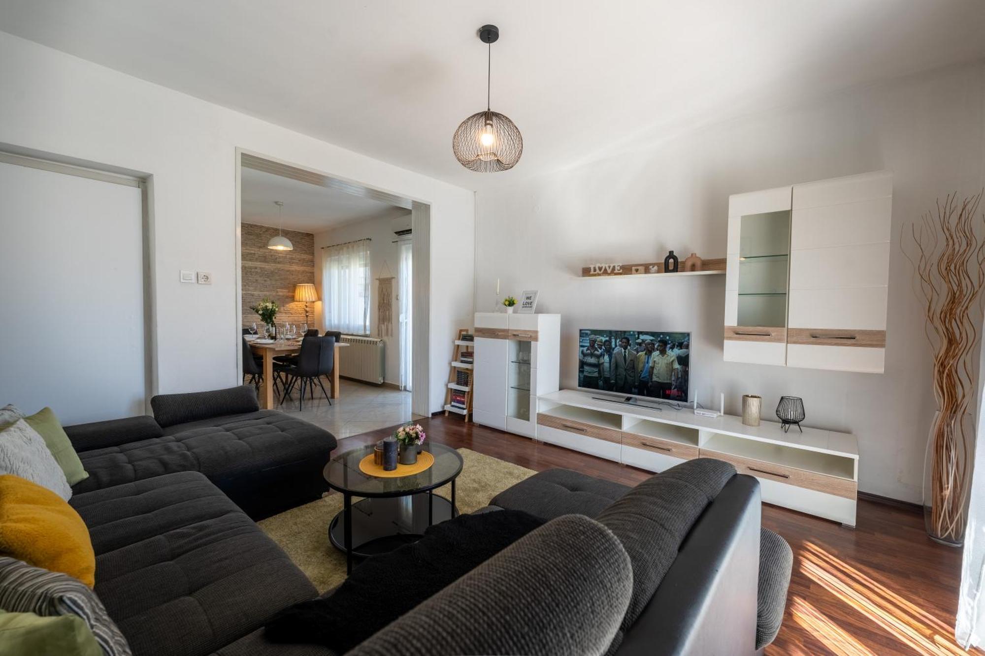 Lägenhet House Saraden *