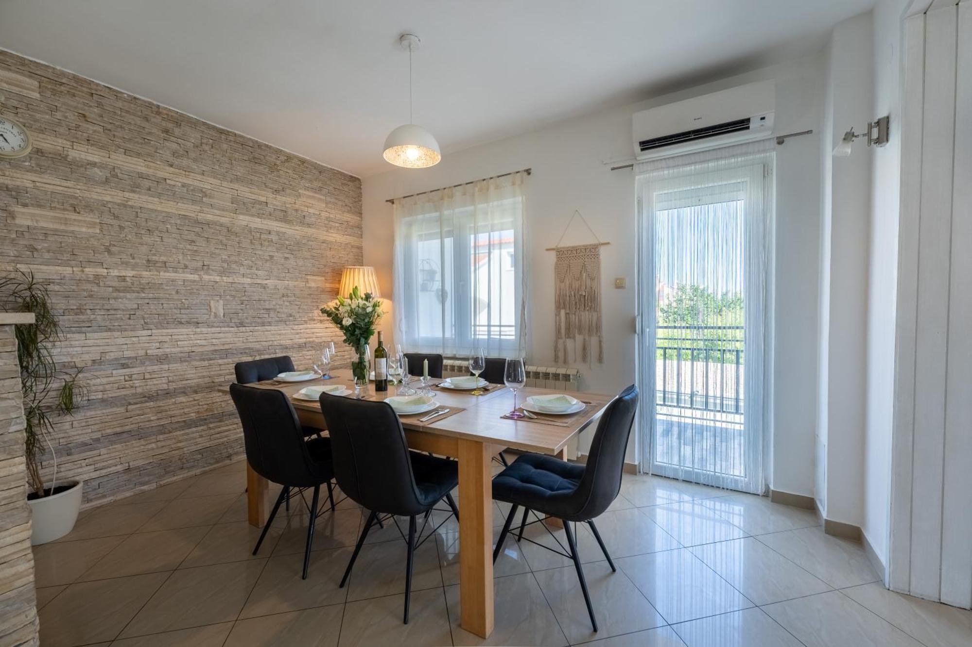 House Saraden * Zára