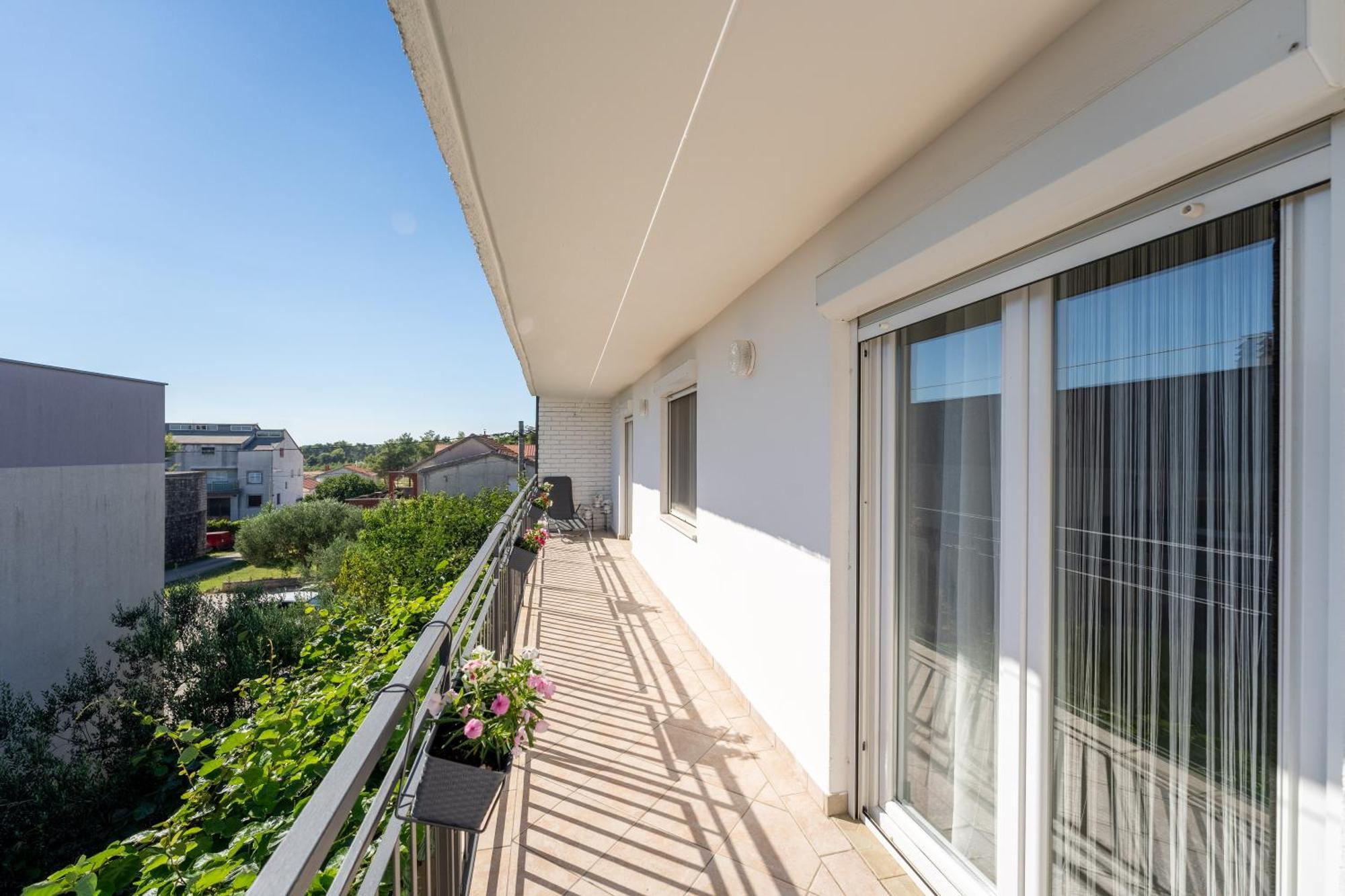 Apartman House Saraden Zára